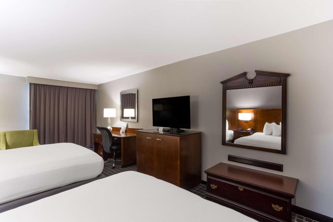 Surestay Plus Hotel By Best Western Greenwood Εξωτερικό φωτογραφία
