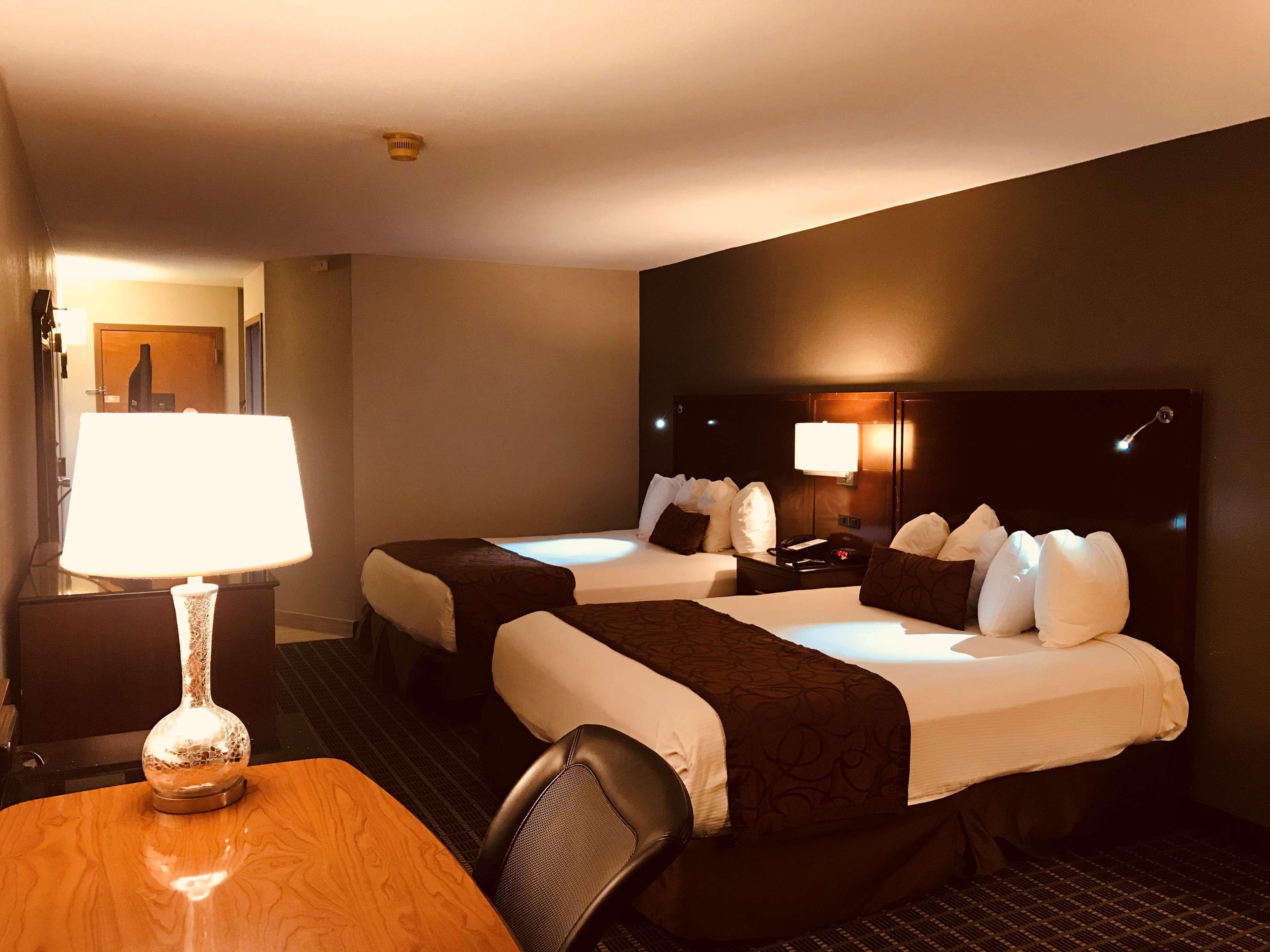 Surestay Plus Hotel By Best Western Greenwood Εξωτερικό φωτογραφία