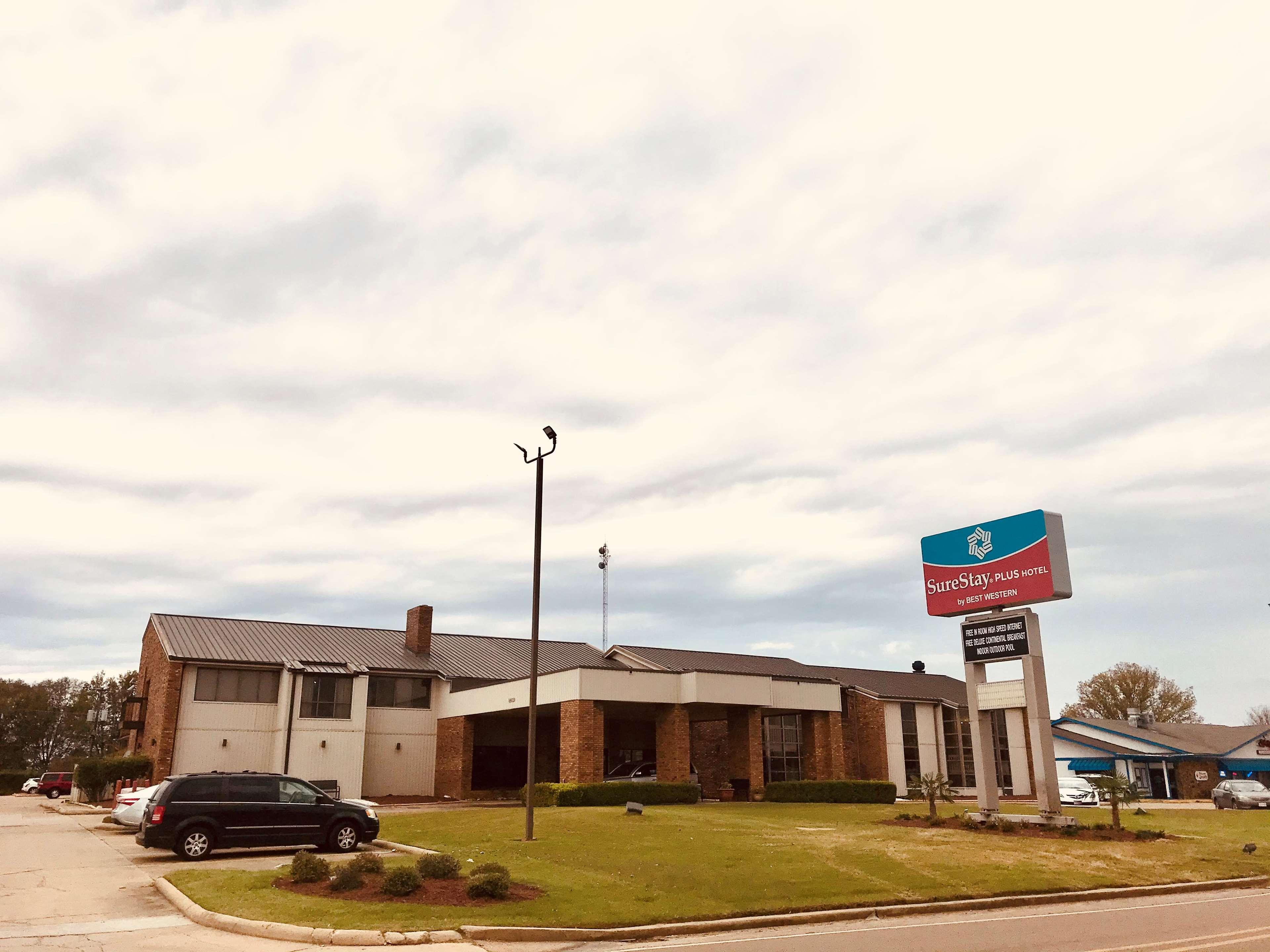Surestay Plus Hotel By Best Western Greenwood Εξωτερικό φωτογραφία